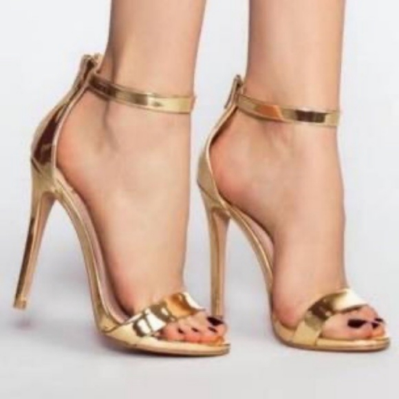 Qupid Women's Gold Stilleto Ankle Strap Heels NWOB - Picture 2 of 2